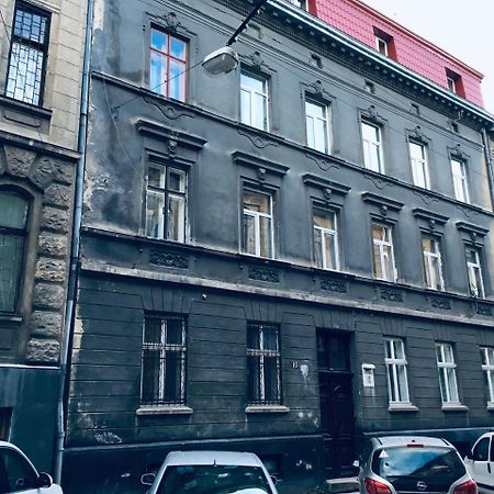 Designer Apartment In The Center Lviv Bagian luar foto