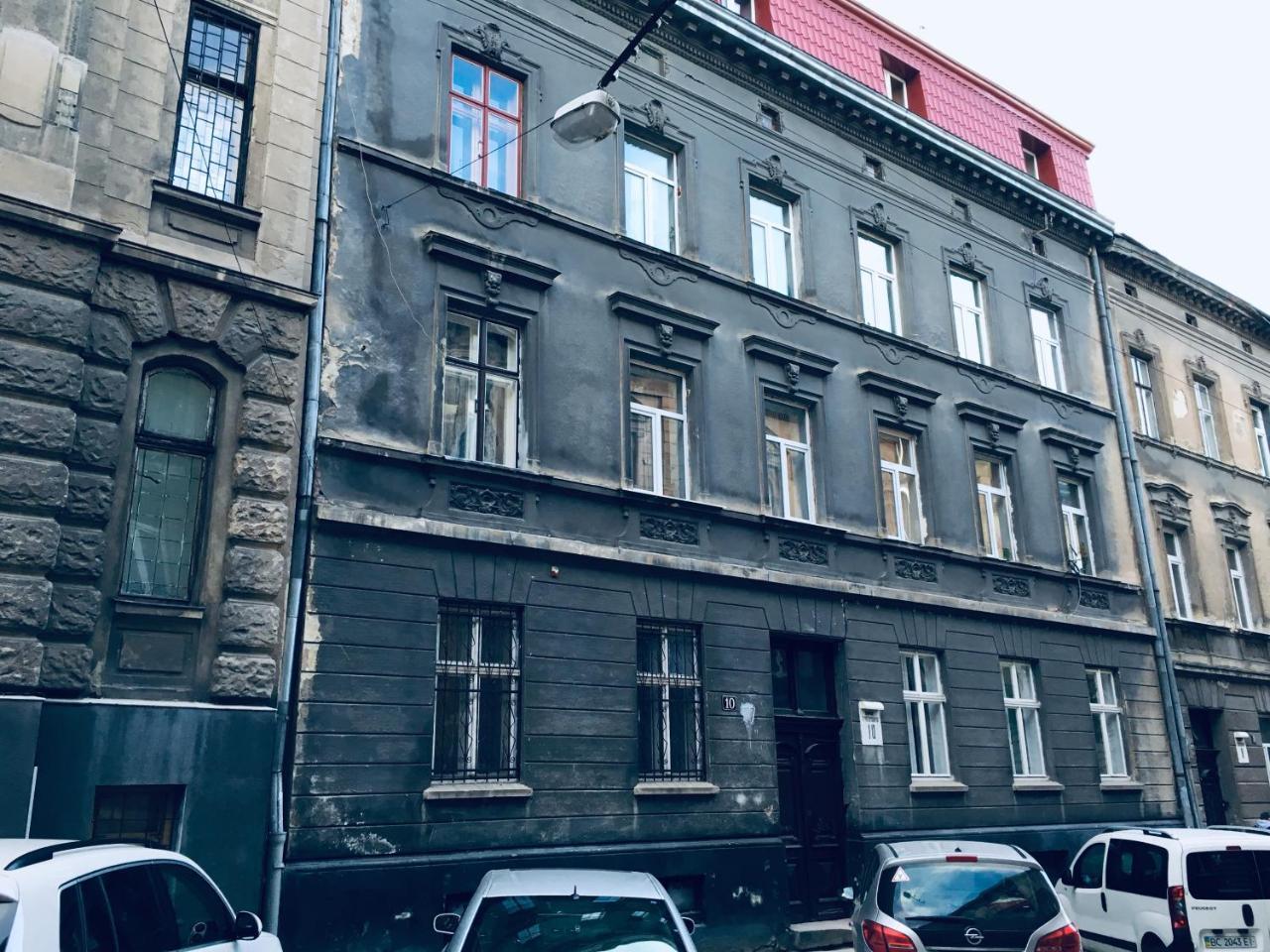 Designer Apartment In The Center Lviv Bagian luar foto